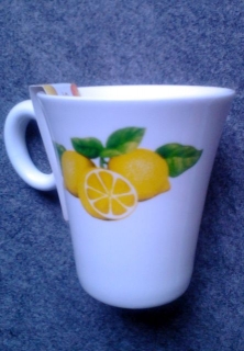 Porcelánový hrnek motiv citrony